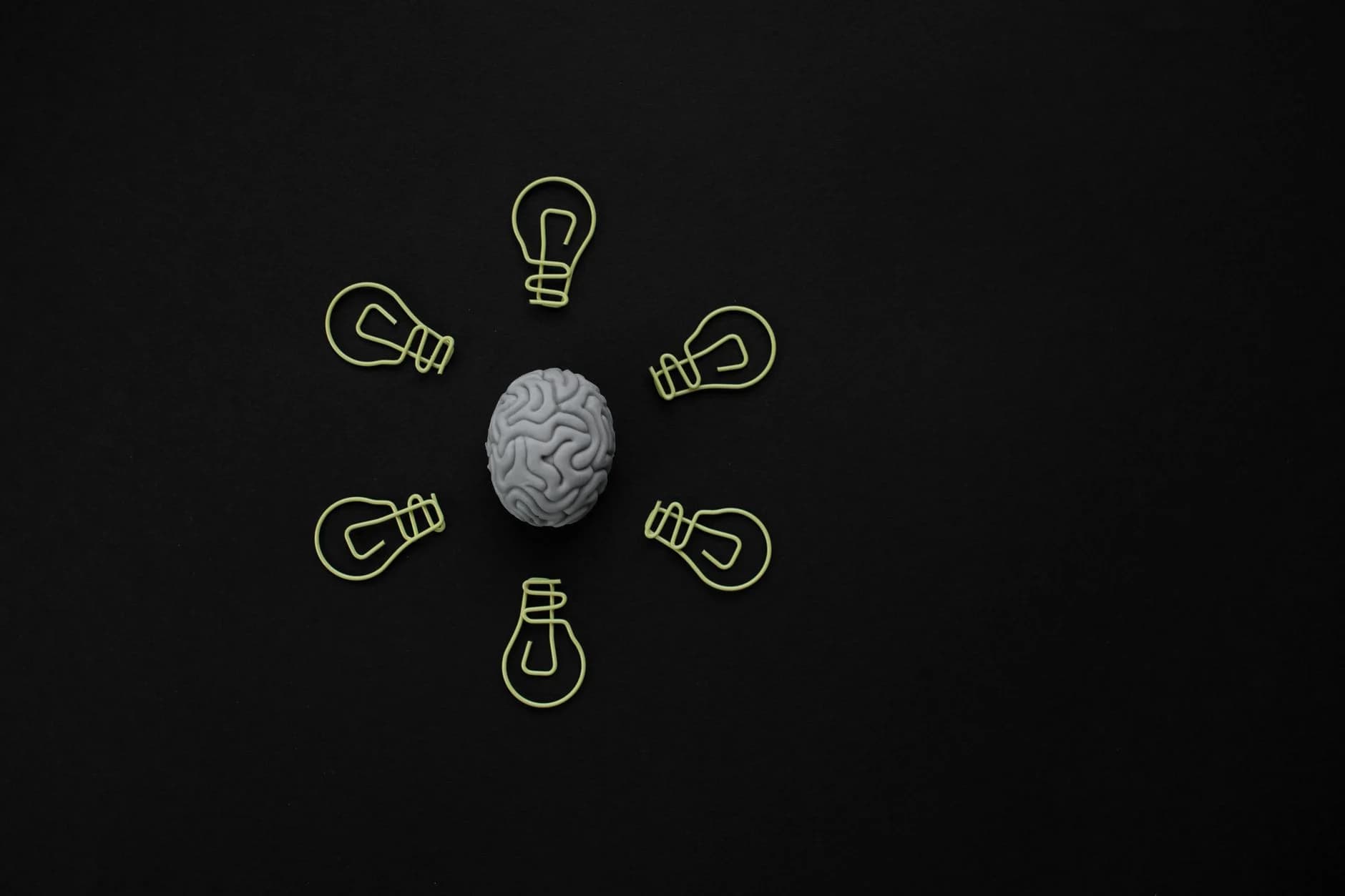 Ideas surrounding a central brain representing protected innovation